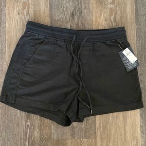 SIZE M, faded black GAP shorts